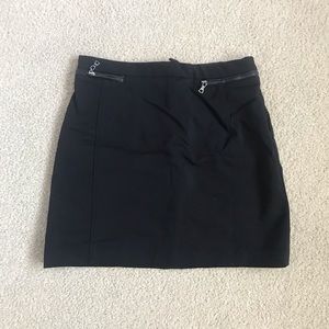 H&M’s mini skirt